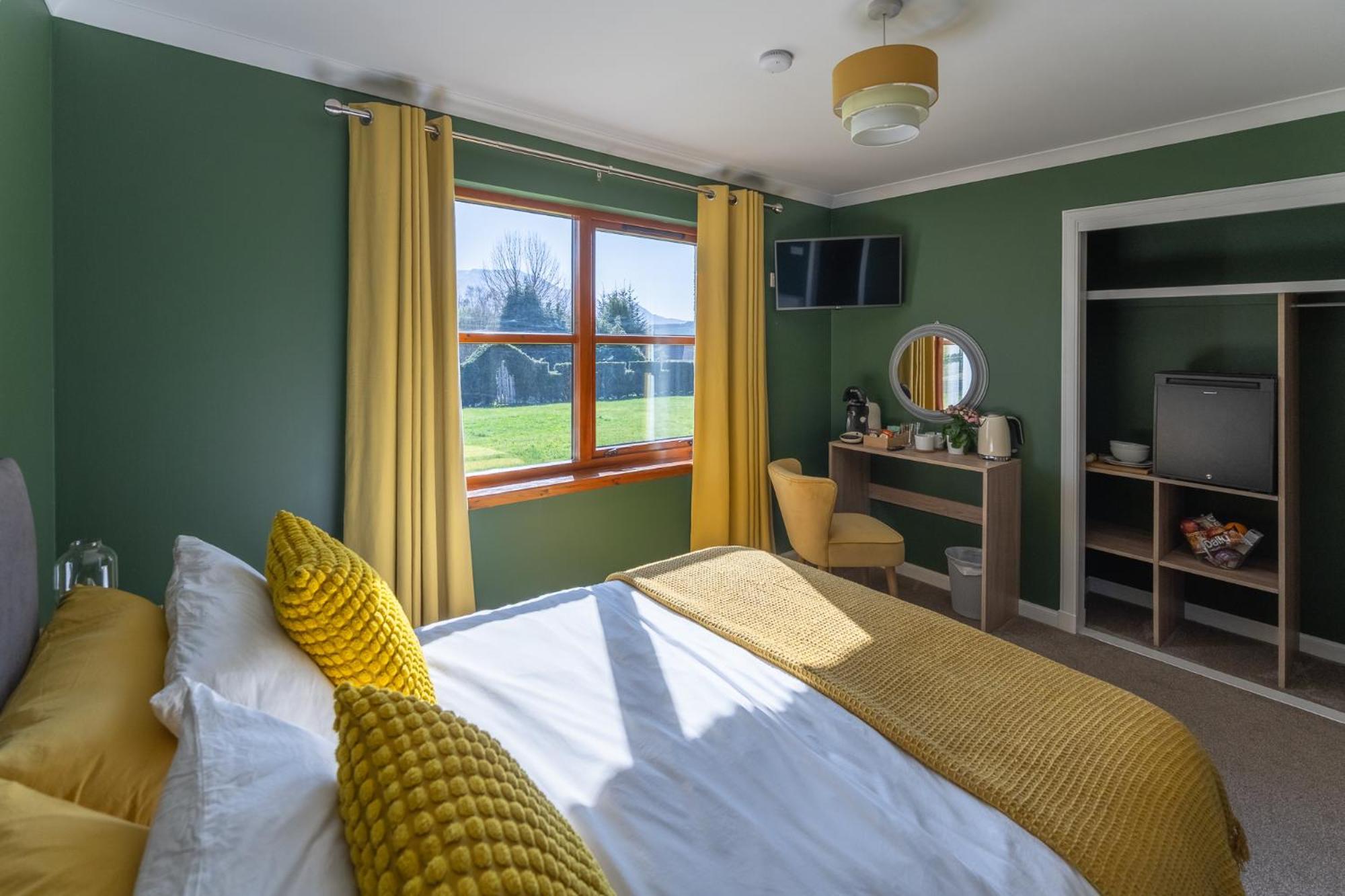 Mizpah Bed & Breakfast Near Ben Nevis Highlands Ройбридж Экстерьер фото