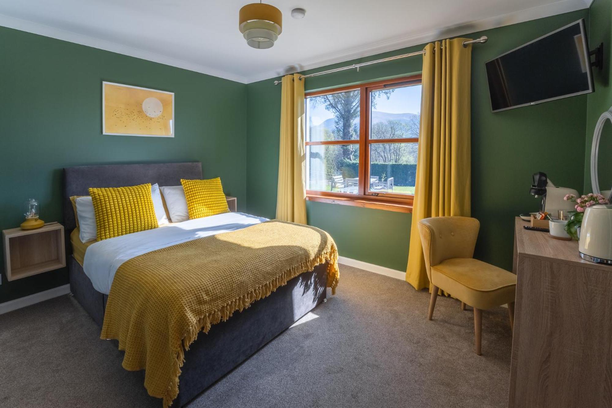 Mizpah Bed & Breakfast Near Ben Nevis Highlands Ройбридж Экстерьер фото